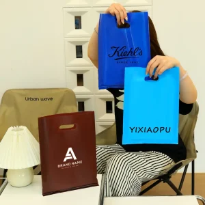 1pcs MOQ Durable Eco Recyclable Plastic Bags Bespoke Logo for T shirt Packaging Fashion Brand Retail Exhibition Supermarket