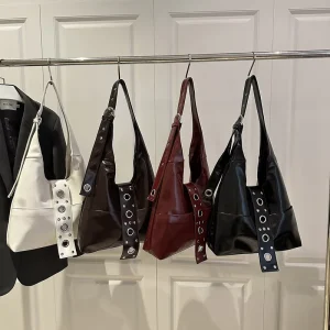 Autumn Retro Rivet Single Shoulder Portable Motorcycle Large Capacity Elegant Creative Tote Women’s Bag