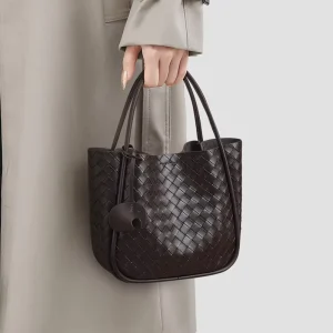 Bucket Bag New Arrival Womens Split Leather Zipper Closure Woven Street Fashion Vegetable Basket Versatile Bag