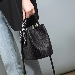 Bucket Bag for Women Split Leather Soft Street Fashion Crossbody Mini Handbag High-end Woven Design Tote