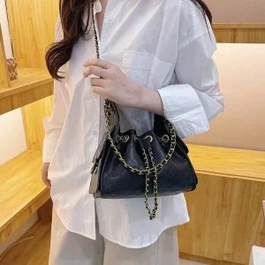Commuter Quilted Shoulder Bag full-grain leather purse with Metal Chain Hobo Bag Women’s Wallet Tote Bag with Custom Logo