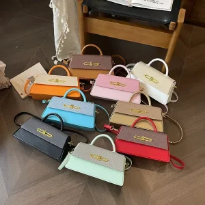Cross Body Shoulder Bag with Chains Contrast Color Design Women’s Fashion PU Material Open Waterproof Lightweight