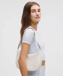 Custom High Quality PU Portable Waterproof Fashion Luxury Minimalist Design Spacious Tote Hobo Bag for Work Commute