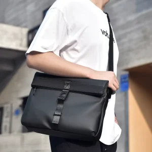 Custom Logo Durable Waterproof Small Men Messenger Bag Matte Black Techwear Crossbody Sling Bag Minimalist Business Shoulder Bag