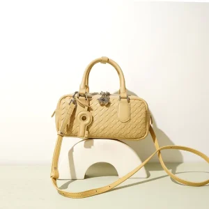 Custom Logo Quiet Luxury Woven Split Leather Handbag Women Mini Boston Bag OEM ODM Interrecciato Crossbody Purse Split Leather