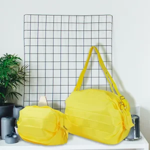 Custom Printed Large Capacity Yellow RPET Polyester Travel Sports Duffle Foldable Weekend Bag Zipper