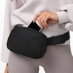 Custom Top Quality Chest Sling Bag Nylon Fanny Pack Fashion Casual 4 Pocket Cross Body Belt Bag with logo