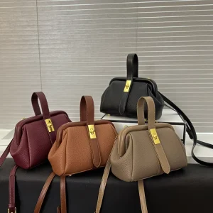 Custom logo Small Bags Popular Young Lady Messenger Handbags Fashion Cute Purses for Woman