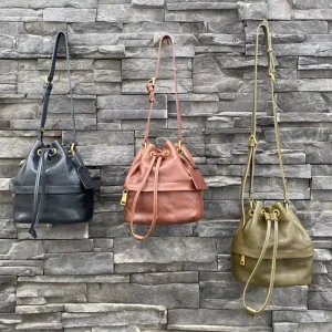 Customizable Genuine Full-Grain Leather Bucket Bag for Women Durable Stylish and Spacious Handbag for Everyday Use