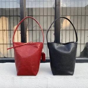 Customizable Genuine Full-Grain Leather Bucket Bag for Women Durable Stylish and Spacious Handbag for Everyday Use