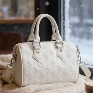 Customized Vintage Leather Tote Handbag for Women Real Leather with Embossed Logo Soft Crossbody Bag with Zipper Closure