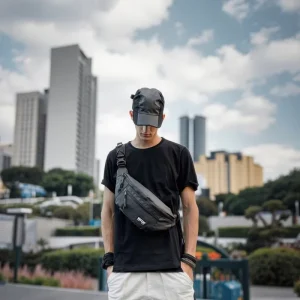 Customized Zipper Travel Sports Waist Bag Waterproof Polyester Fashion Designer Pillow Shape Unisex Waist Bag Belt Bag
