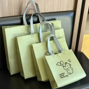 Cute Snap Button Premium Non Woven Tote & Shopping Bags for Clothing Stores Custom Logo Silk Screen Printed Packaging