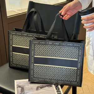 DLBZ Luxury Durable Eco friendly Foldable Fashion Versatile Large Capacity Customizable Non Woven Shopping Bags for Grocery