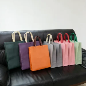 Eco Friendly Colorful Nonwoven Tote Bags Reusable Shopping Bags with Custom Logo Print Recyclable for Packaging