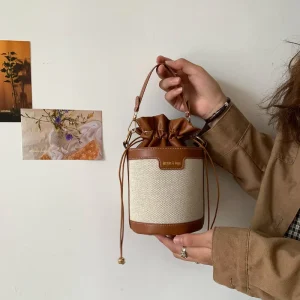 Elegant Luxury Designer Cross Body Bucket Bag for Women Ladies & Girls Fashion Leather with PU Material Drawstring Style