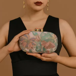 Exquisite Flower Embellished Evening Purse Vintage Satin Lined Magnetic Closure Wedding Dinner Women Clutch Bag