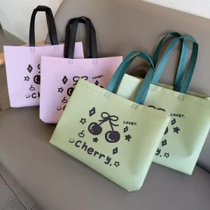 Factory Direct Plain Reusable Multi function Fashion Cute Durable Foldable Customizable Non Woven Tote Handbag for Travel
