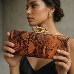 Factory Metal Handle Handbags for Lady Evening Pattern Banquet Use Luxury Design Serpentine Pattern Chain Clutch Bag
