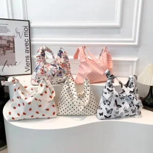 Fashion Woman Casual Handbag Large Capacity Strawberry Dots Tote Bag with Single Strap Lightweight Hobo Purse Zipper Closure