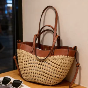 Fashionable Straw Woven Beach Bag Designer Tote Shoulder Bag Button Lining Summer Handbag Women High Quality with Inner Bag