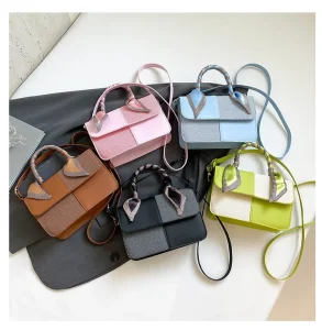 Fashionable Women Crossbody Bag Elegant Shoulder Messenger Purse Trendy Mini Sling for All Occasions