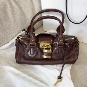 Fashionable Women Multi Pocket Boston Handbags for Lady Elegant Satchel Bags with Big Lock Maroon Shoulder Bags