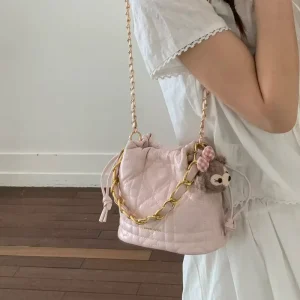 Gentle Simple Stylish Chain Bag Women New Model High Aesthetic Value Versatile Commuting Magnetic Closure Portable Handbag