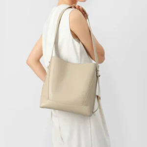 Genuine Leather Large Capacity Bucket Tote Bag Adjustable Wide Shoulder Strap Minimalist Design Cowhide Shoulder Bag