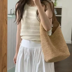 High Quality Stock Woven Shoulder Bucket Bag for Women Large Capacity Practical Stylish Versatile Urban Simplicity Style