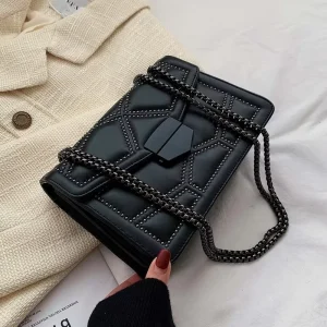 Hot Design Fashion Latest Lady Rivets Bags Girls Popular Chain Shoulder Purses Small Jelly Woman Small Handbags for Ladies