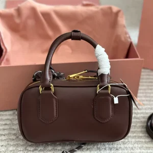 Hot Selling Designer Bags PU Zip Closure Crossbody Handbag Women’s Retro Casual Small Pillow Bag Versatile Spring