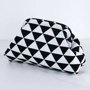 Hot Selling Women’s Striped Fly Weave Beach Bag Versatile Commuting Cloud Clutch with Open Closure Fashion Style