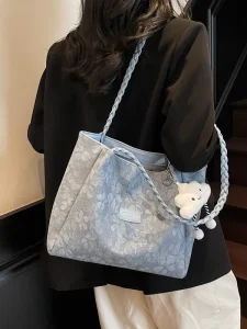 Ladies’ Large Capacity Shoulder Bag, Casual and Simple, Fashionable and Retro, Under Arm Tote Bag for Students
