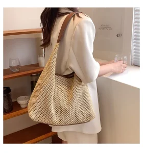 Large Capacity Bohemian Straw Woven Bucket Tote Bag for Women Vintage Fashion Single Handle for Summer Beach Vacation Holidays