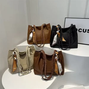 Large Capacity Bucket Female Autumn and Winter New Retro Shoulder Tote Bag Cross-border Foreign Trade Agent