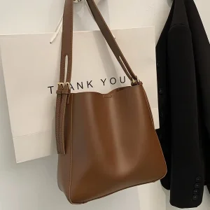 Large Capacity Fashion Shoulder Bucket Bag Women Trendy Autumn and Winter Crossbody Bag