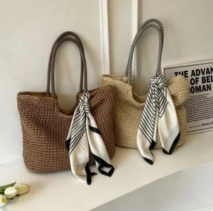 Large-capacity Woven Zipper Polyester-lined Seam-line Chic Mature Women’s Bag Spring Seaside Vacation Straw Tote