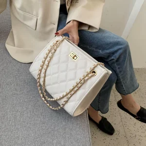 Lattice Chain Bag INS Fashion Stylish and Versatile Large Crossbody Bag From the Manufacturer