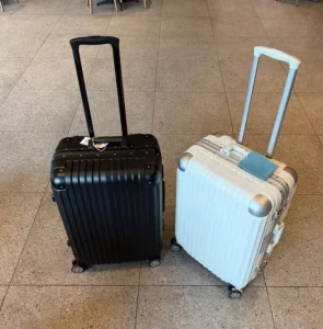 Luxury PC Hard Shell Simple Fashionable Unisex 20-26inch Carry-on & Checked Spinner Luggage with TSA Password Lock