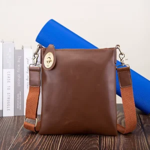 Men’s Retro Leather Messenger Bag Simple New Fashion Style with Zipper Closure for Work and Business