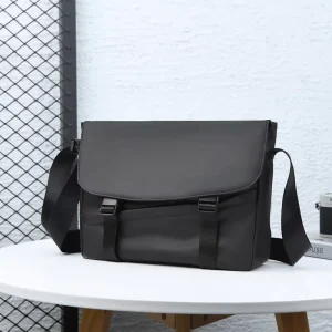 New Arrival Fashionable Nylon Messenger Laptop Bag with Letter Decoration Shoulder Bag for Men
