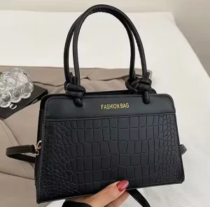 New Chic Crocodile Pattern Shoulder Bag with Gold Logo Vintage Black Tote Satchel for Ladies Formal Social Party