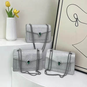 New Design Silver Women’s Shoulder Bag With Gemstone Decoration Popular Pu Leather Luxury Chain Zipper Women’s Crossbody Bag