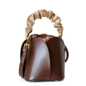 New Flower Bucket Bag Leather Bag Shoulder Sling Leather Bag Fashionable and Versatile for Daily Commuting Style