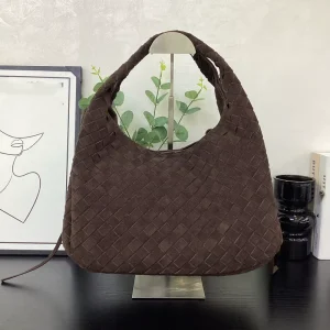 New Luxury Genuine Leather Woven Handbag with Frosted Anti Velvet Texture for Women Large Capacity Simple Shoulder Bag