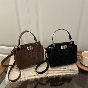 New Retro Minimalist Middle Crossbody Shoulder Bag Womens Trendy Light Luxury Nylon Lining