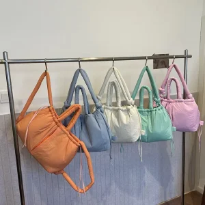New Tote Bags Young Lady Fashion Backpack Handbags Ladies Factory Designer Purses for Woman