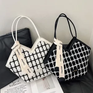 New Trend Large Capacity Bucket Lady Handbag Plaid Silk Scarf Tote Messenger Bags for Girls Fashionable Summer Winter