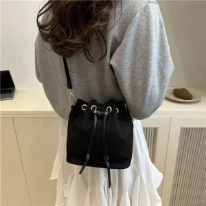 New Trendy and Unique Single-shoulder Large-capacity Casual Women’s Fashionable and Simple Bucket Bag